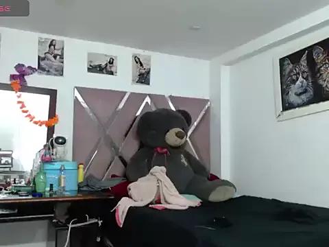 Unleash your urge for fetish cams livestreamers with our pick of steaming hot models, versed in the art of seduction and indulgence.