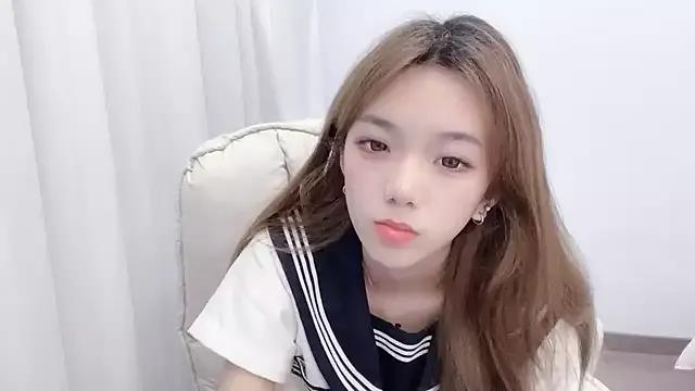 babyting-888- from StripChat is Freechat