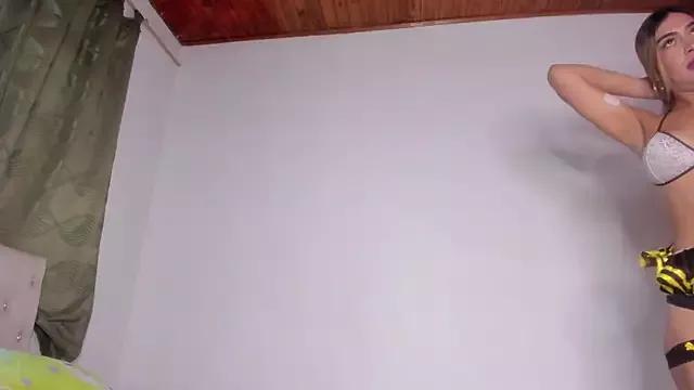 Unleash your urge for fetish cams livestreamers with our pick of steaming hot models, versed in the art of seduction and indulgence.