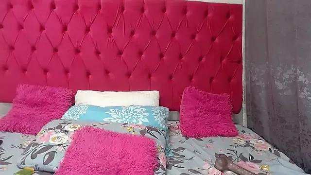 Unleash your urge for fetish cams livestreamers with our pick of steaming hot models, versed in the art of seduction and indulgence.