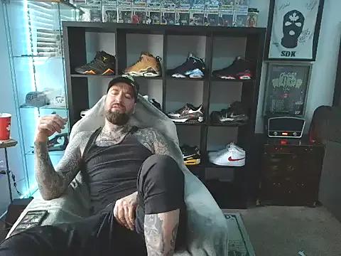 Unleash your urge for fetish cams livestreamers with our pick of steaming hot models, versed in the art of seduction and indulgence.