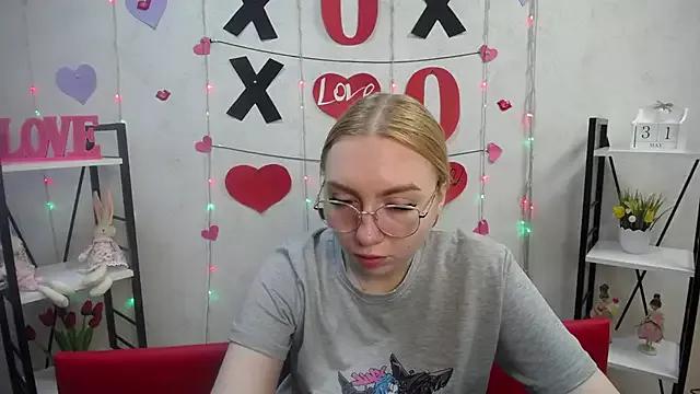 BeatriceFly from StripChat is Freechat