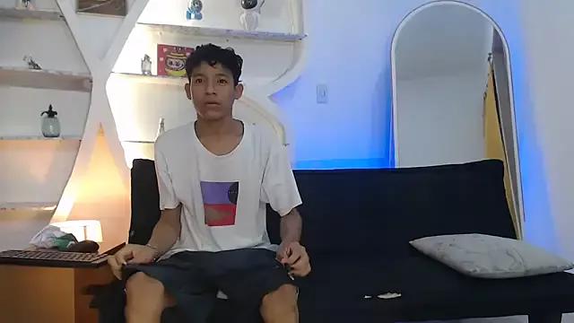 Unleash your urge for fetish cams livestreamers with our pick of steaming hot models, versed in the art of seduction and indulgence.