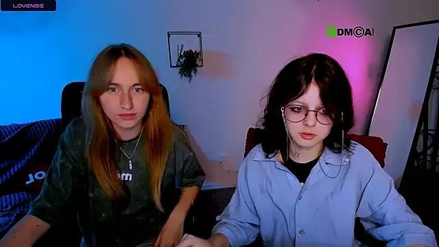 Unleash your urge for fetish cams livestreamers with our pick of steaming hot models, versed in the art of seduction and indulgence.