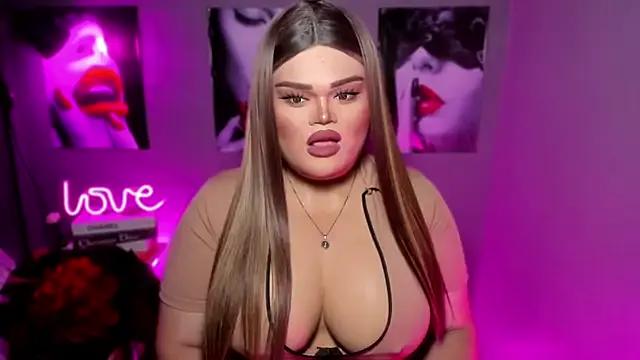 BelindaLovex from StripChat is Freechat