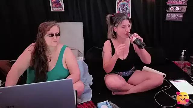 Bella_and_Marie from StripChat is Freechat