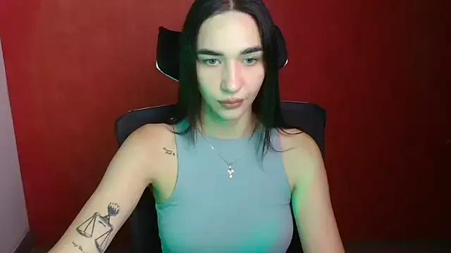Unleash your urge for fetish cams livestreamers with our pick of steaming hot models, versed in the art of seduction and indulgence.