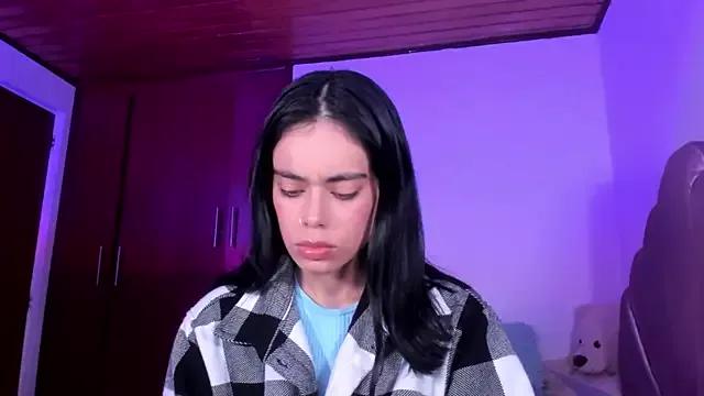 BellaSun_ from StripChat is Freechat