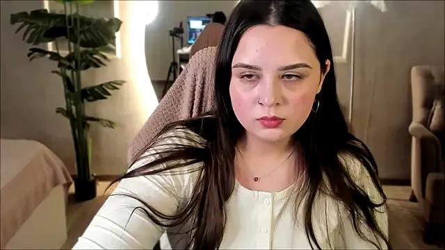 BelleAstrid from StripChat is Freechat