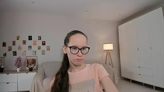 BettyBrowni from StripChat is Freechat