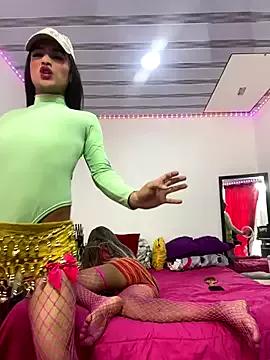 Unleash your urge for fetish cams livestreamers with our pick of steaming hot models, versed in the art of seduction and indulgence.
