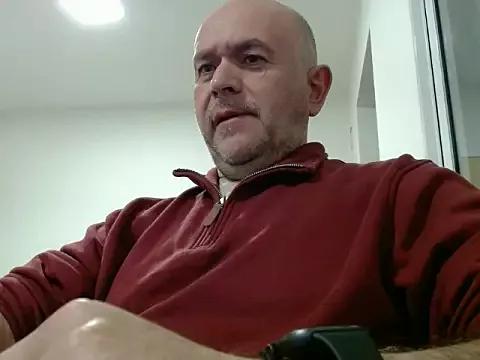 BIGBEARHOT from StripChat is Freechat