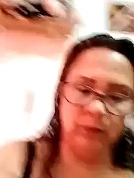 BiirdyDavis from StripChat is Freechat