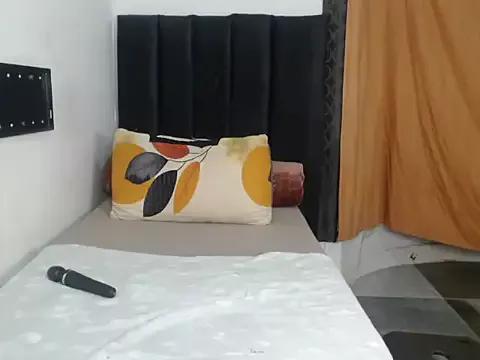 Black-RoseX from StripChat is Freechat