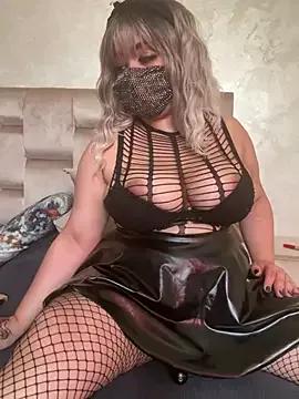 Black-Widow from StripChat is Freechat