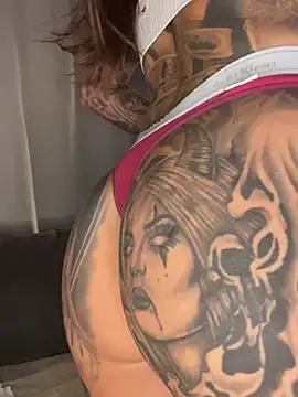 Unleash your urge for fetish cams livestreamers with our pick of steaming hot models, versed in the art of seduction and indulgence.