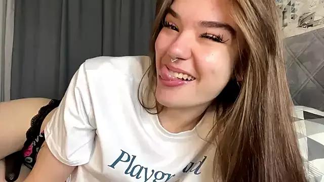 Unleash your urge for fetish cams livestreamers with our pick of steaming hot models, versed in the art of seduction and indulgence.