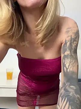 Unleash your urge for fetish cams livestreamers with our pick of steaming hot models, versed in the art of seduction and indulgence.