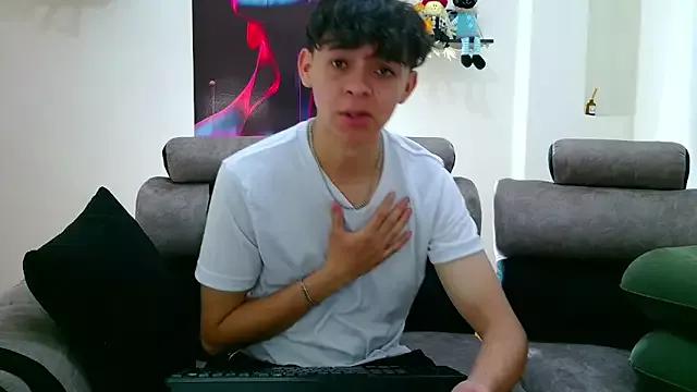 Unleash your urge for fetish cams livestreamers with our pick of steaming hot models, versed in the art of seduction and indulgence.