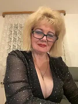 Photos of BoloshkaBlonda from StripChat is Freechat