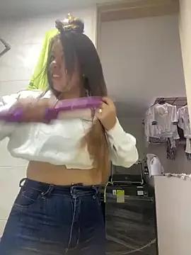 Bonny_GS from StripChat is Freechat