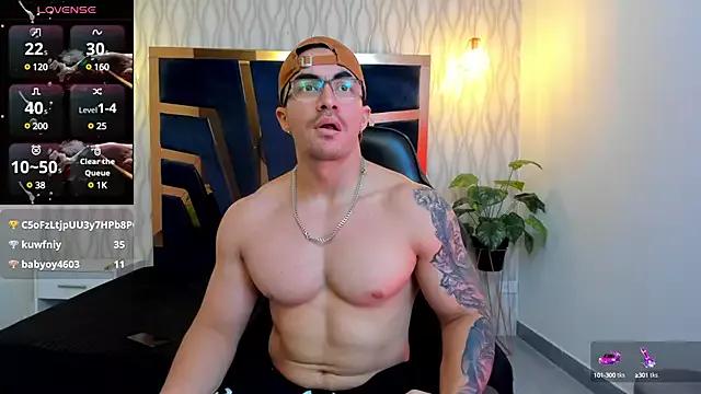 Brad_Summer from StripChat is Freechat