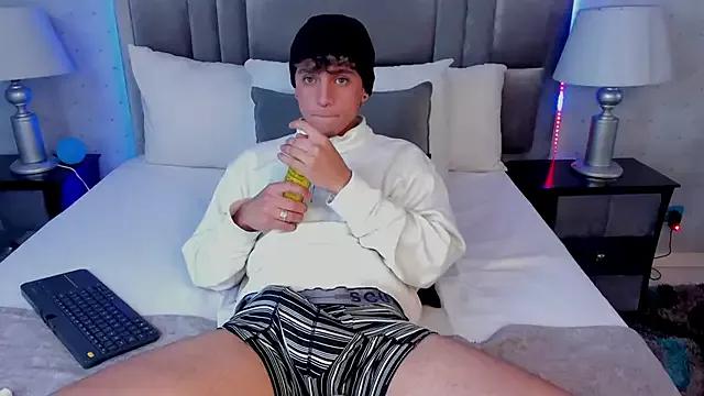 Unleash your urge for fetish cams livestreamers with our pick of steaming hot models, versed in the art of seduction and indulgence.