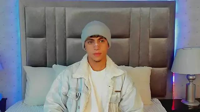 BrannTaylor from StripChat is Freechat