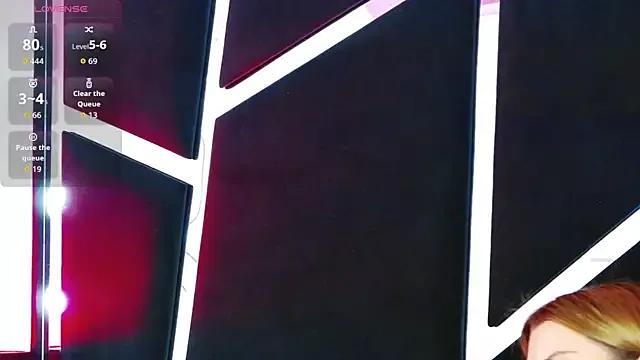 Breezelle from StripChat is Freechat