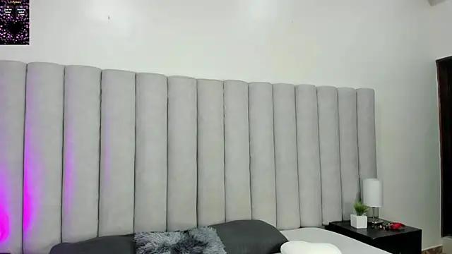 Unleash your urge for fetish cams livestreamers with our pick of steaming hot models, versed in the art of seduction and indulgence.