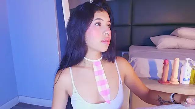 Unleash your urge for fetish cams livestreamers with our pick of steaming hot models, versed in the art of seduction and indulgence.