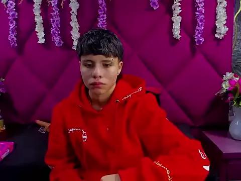 Unleash your urge for fetish cams livestreamers with our pick of steaming hot models, versed in the art of seduction and indulgence.