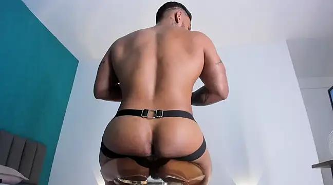 Unleash your urge for fetish cams livestreamers with our pick of steaming hot models, versed in the art of seduction and indulgence.