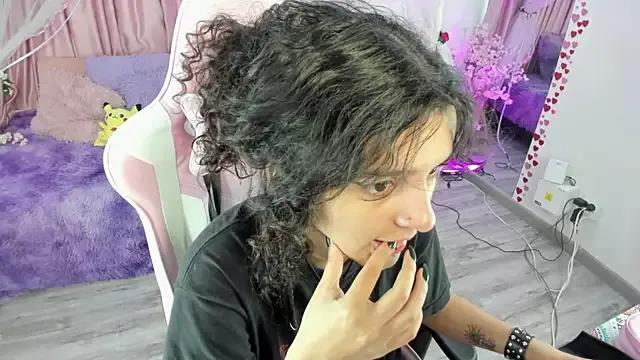 Unleash your urge for fetish cams livestreamers with our pick of steaming hot models, versed in the art of seduction and indulgence.
