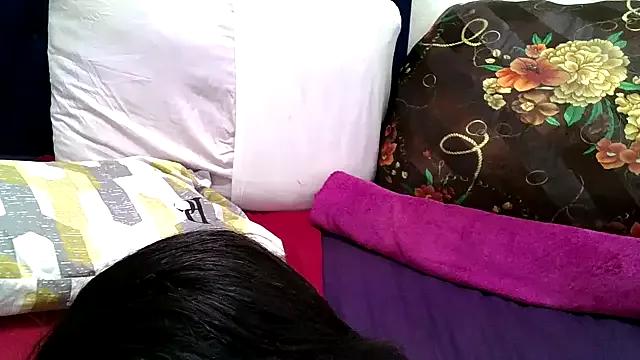 BUNNYCHOWX28 from StripChat is Freechat