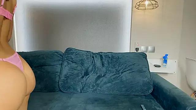 Unleash your urge for fetish cams livestreamers with our pick of steaming hot models, versed in the art of seduction and indulgence.