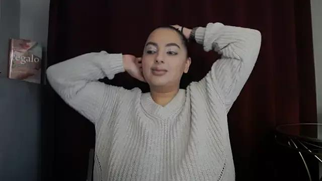 BustyAllyy from StripChat is Freechat