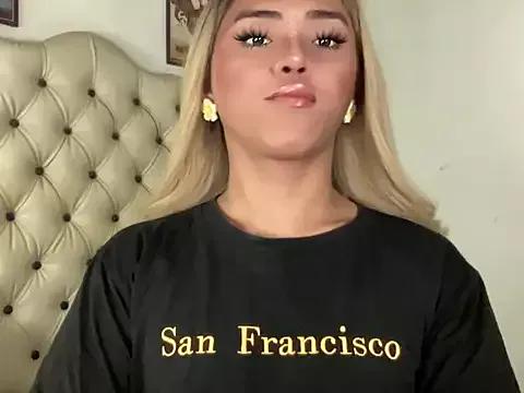 calimonroe from StripChat is Freechat