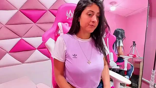 Unleash your urge for fetish cams livestreamers with our pick of steaming hot models, versed in the art of seduction and indulgence.