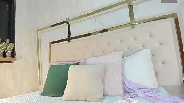 Unleash your urge for fetish cams livestreamers with our pick of steaming hot models, versed in the art of seduction and indulgence.