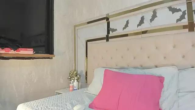 Unleash your urge for fetish cams livestreamers with our pick of steaming hot models, versed in the art of seduction and indulgence.