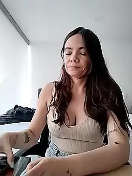 Unleash your urge for fetish cams livestreamers with our pick of steaming hot models, versed in the art of seduction and indulgence.