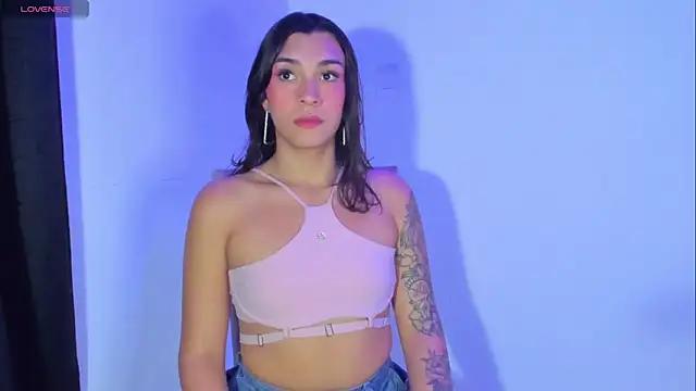 Unleash your urge for fetish cams livestreamers with our pick of steaming hot models, versed in the art of seduction and indulgence.