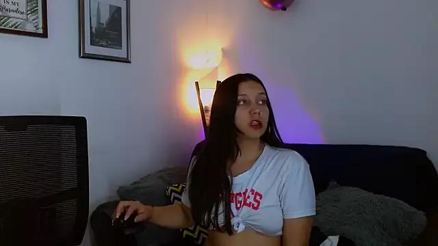 camila_lewis from StripChat is Freechat