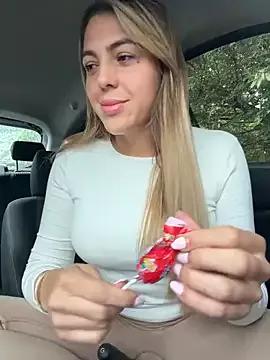 Unleash your urge for fetish cams livestreamers with our pick of steaming hot models, versed in the art of seduction and indulgence.