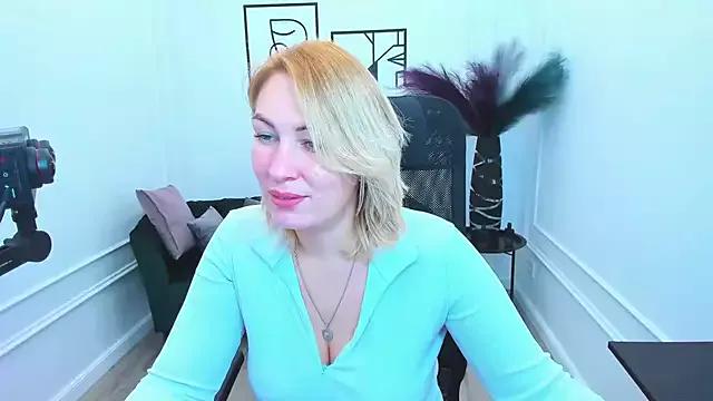 Unleash your urge for fetish cams livestreamers with our pick of steaming hot models, versed in the art of seduction and indulgence.