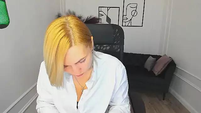 CamilaFatem from StripChat is Freechat