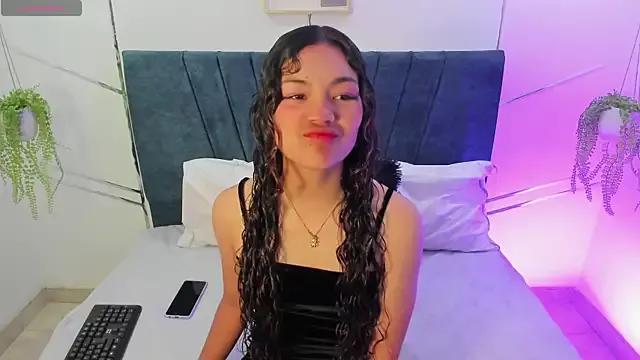 Unleash your urge for fetish cams livestreamers with our pick of steaming hot models, versed in the art of seduction and indulgence.