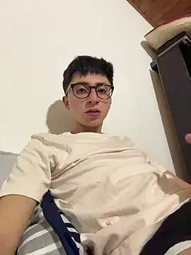 CamiRojas_boy from StripChat is Freechat