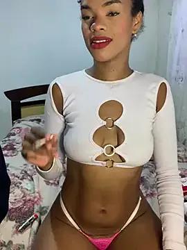 Cammgirlmii from StripChat is Freechat